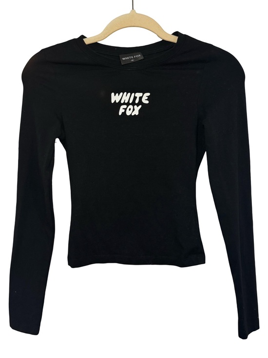 White Fox Boutique Tops - 🖤🤍 White Fox Boutique Baby Tee Black Long Sleeve Logo y2k fitted